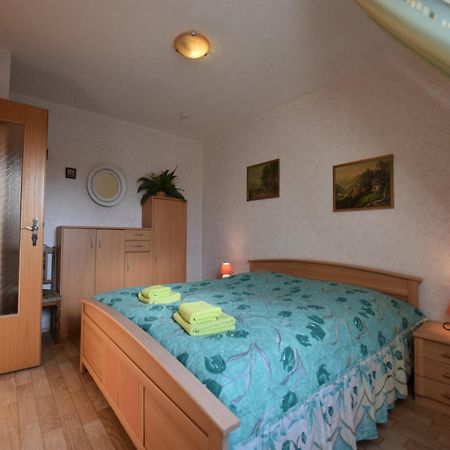 Snug Apartment In Kr Pelin Germany Klein Nienhagen Luaran gambar